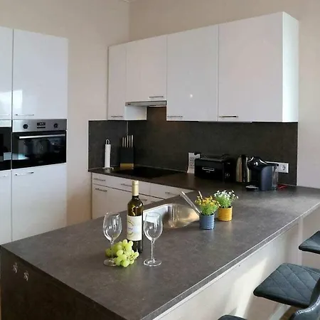 Bernstein * Korkwitz